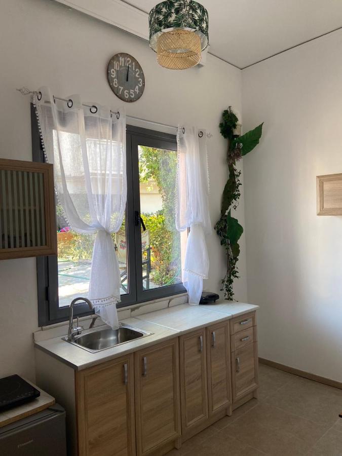 Paola'S Apartment Near Athens Airport Spáta Екстериор снимка
